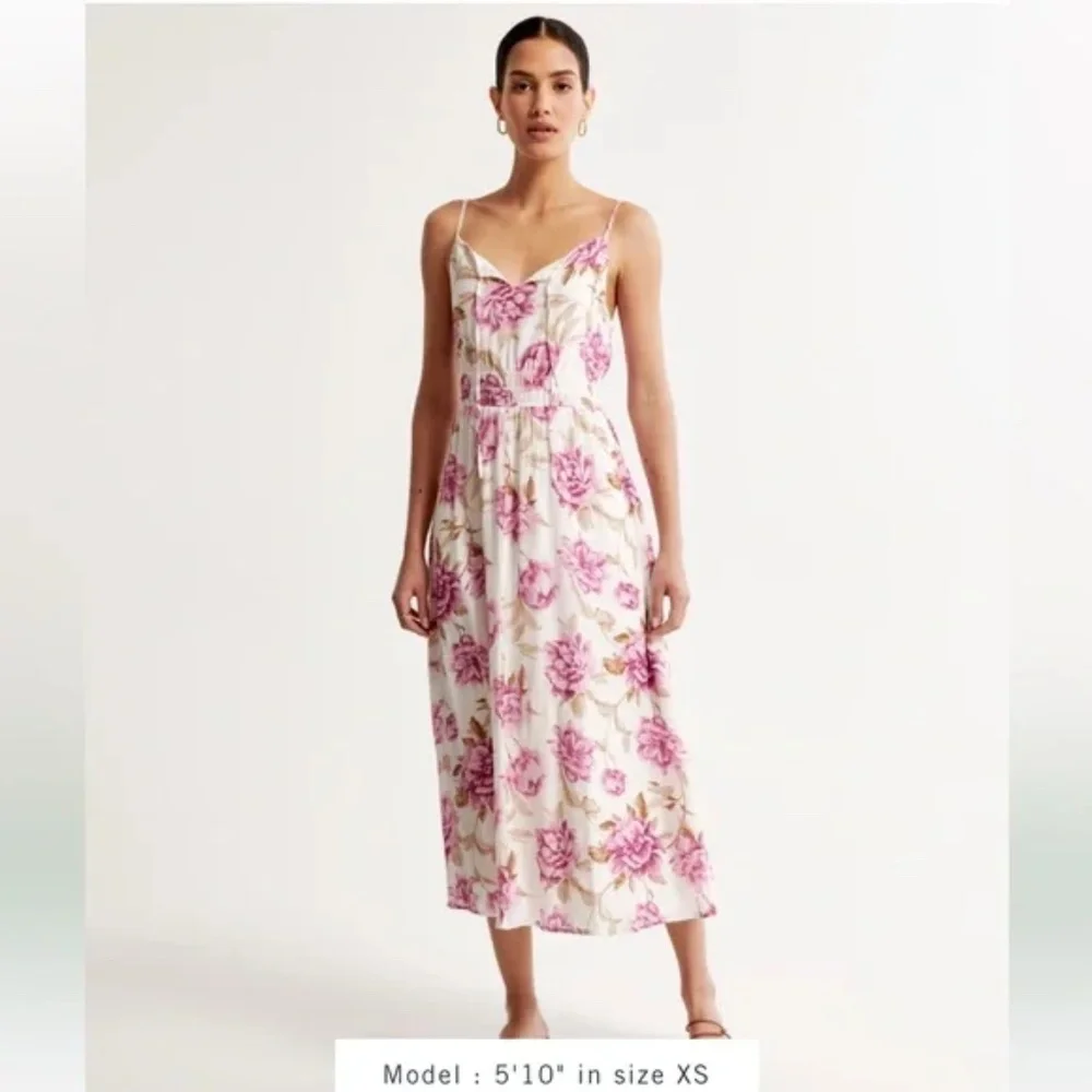 Abercrombie & Fitch Crinkle Textured Smocked Waist Midi Dress